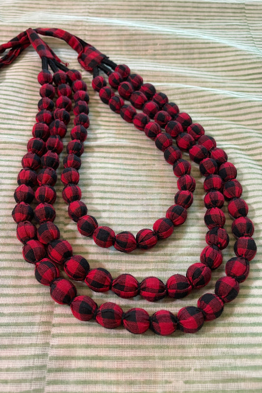 RED & BLACK 3-LAYERED NECK-PIECE