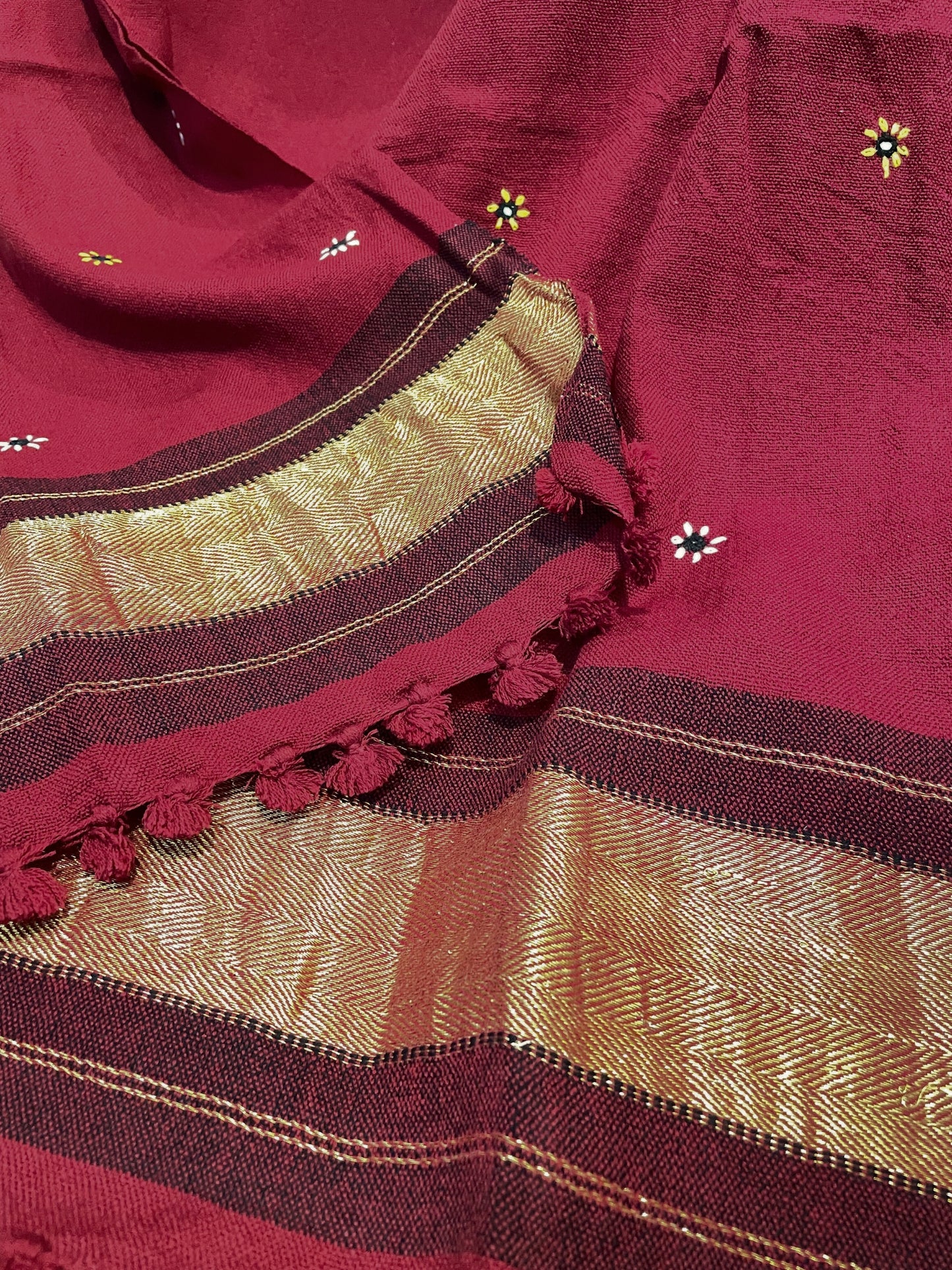 MAROON BHUJODI SHAWL WITH GOLDEN ZARI PALLU