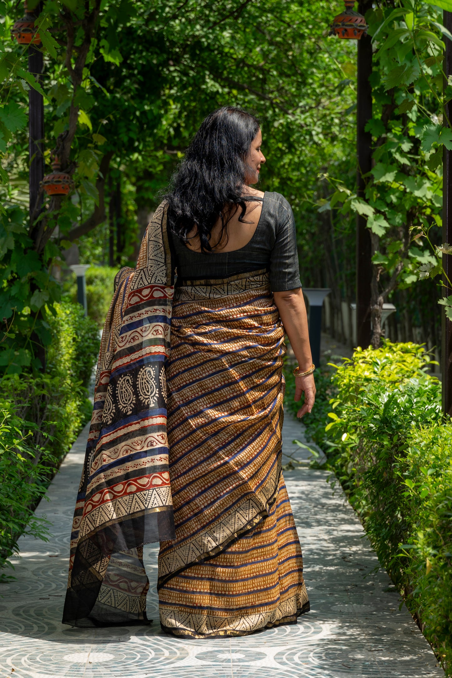 BLUE RED BLOCK PRINTED CHANDERI SARI