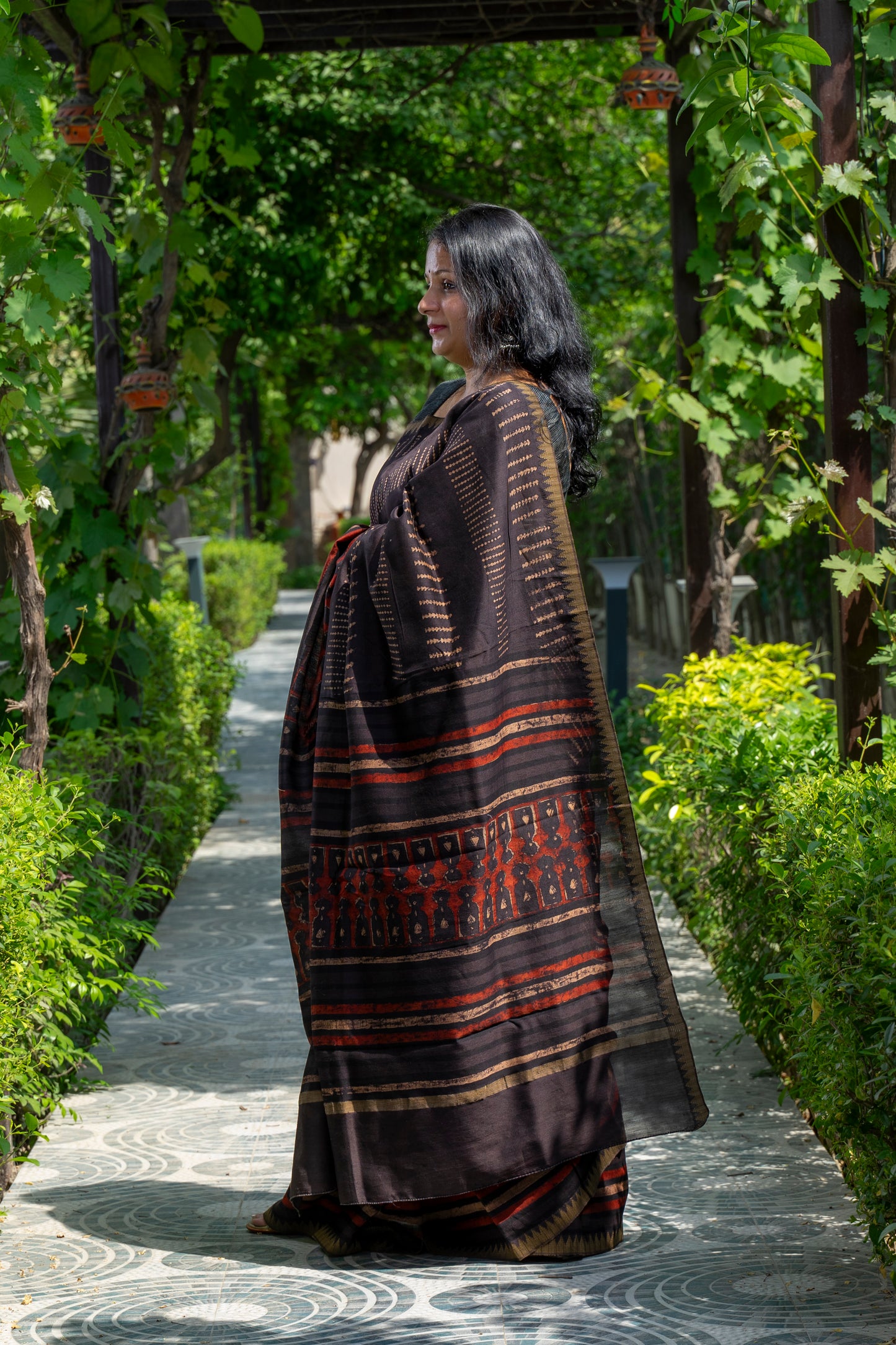 BLACK WITH KHADI BLOCK PRINT CHANDERI SARI