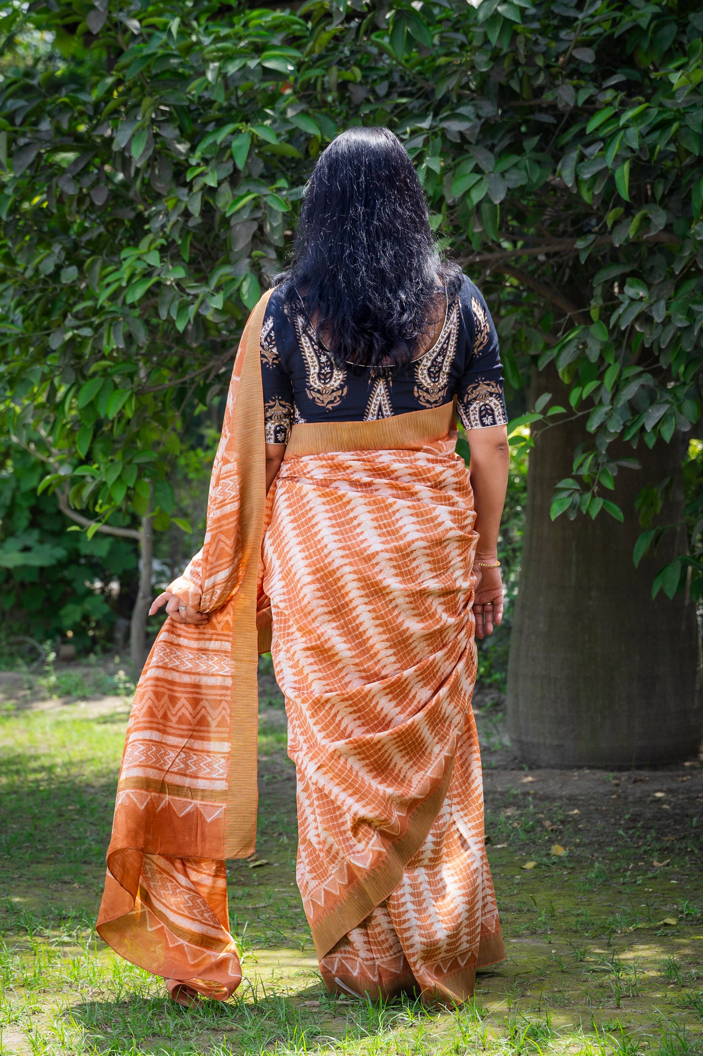 APRICOT WHITE BLOCK PRINT CHANDERI SARI