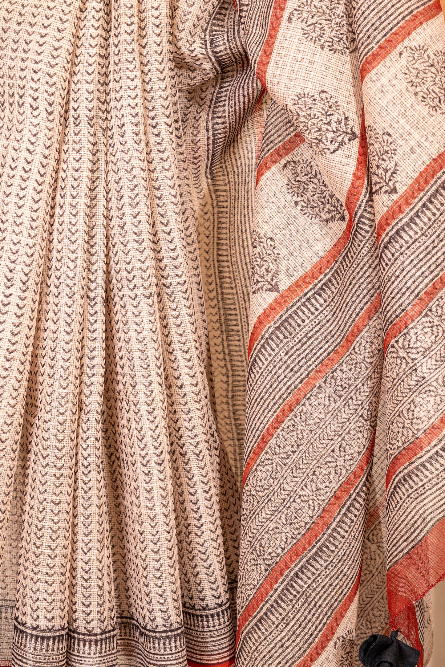 IVORY-BLACK GEOMETRIC PATTERN BLOCK PRINT KOTA DORIA SARI