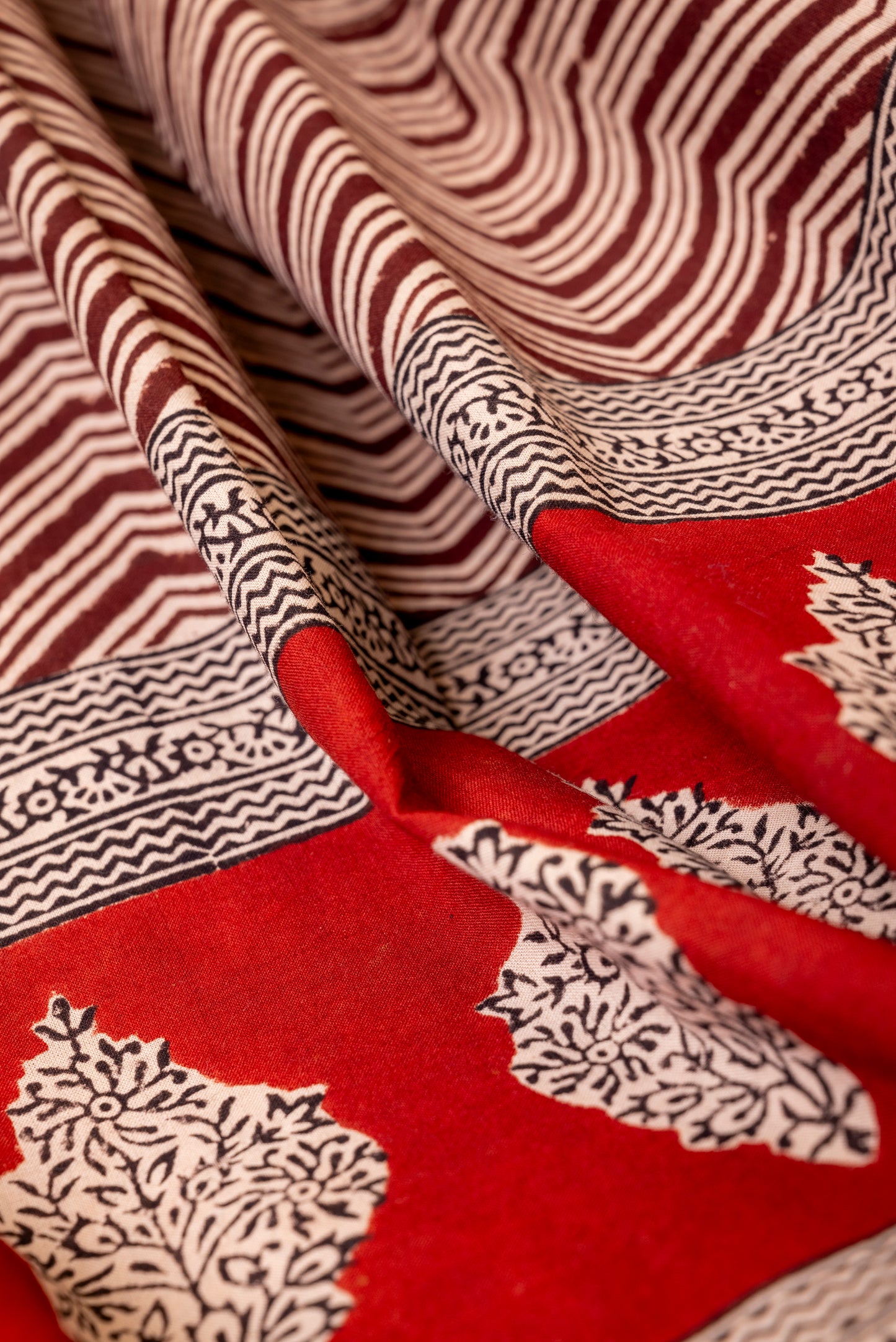 HALF N HALF OFF-WHITE RED BLOCK PRINT COTTON SARI