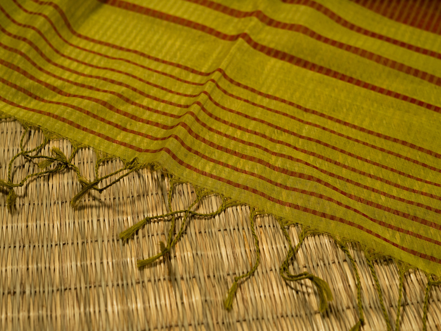 YELLOWISH GREEN MAROON CHECK MAHESHWARI HANDLOOM SARI