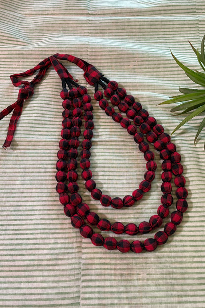 RED & BLACK 3-LAYERED NECK-PIECE