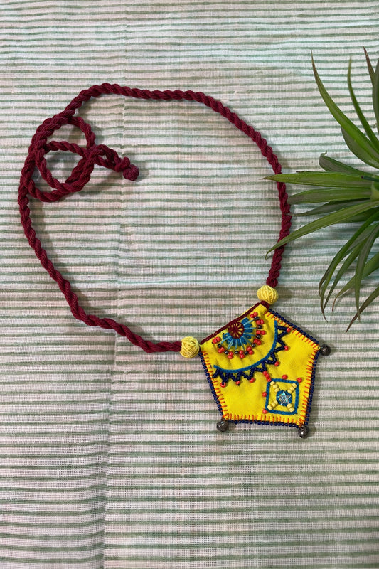 YELLOW FABRIC HAND EMBROIDERED NECK-PIECE