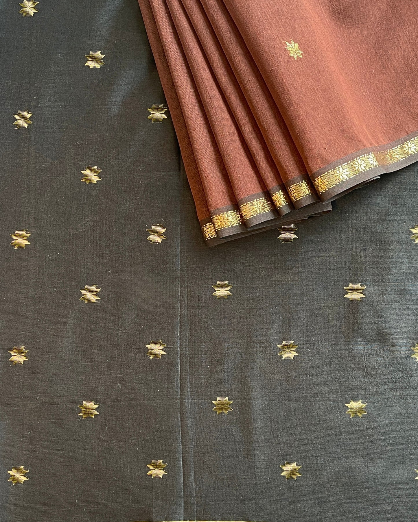 BROWN AND BLACK MAHESHWARI HANDLOOM SARI