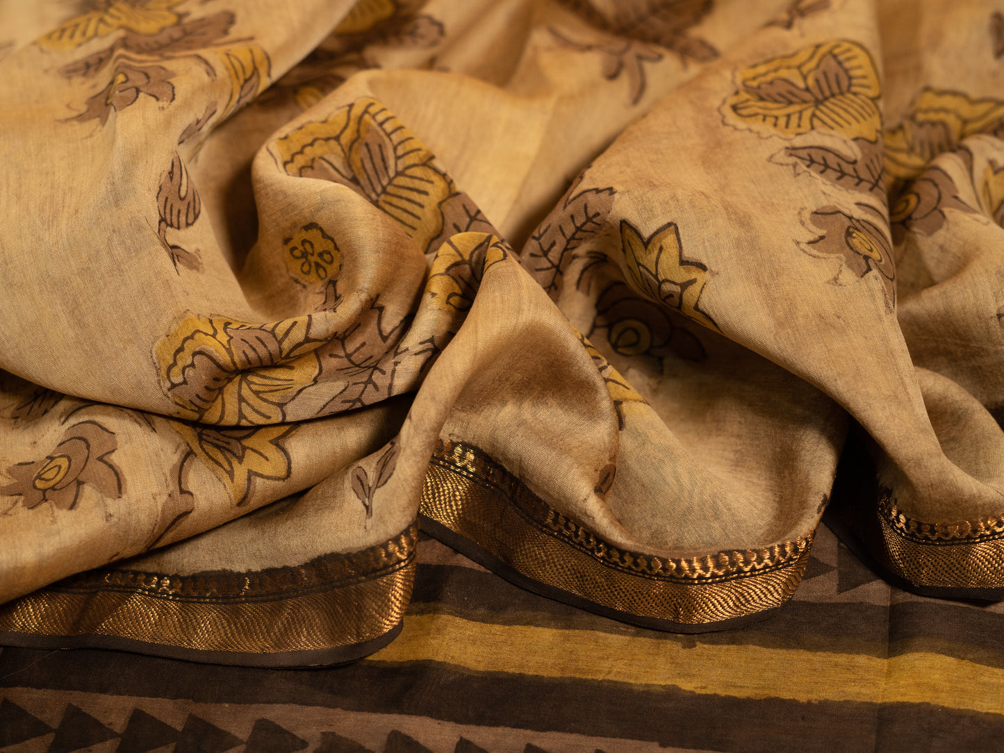 CREAMISH BROWN  'VANASPATI' BLOCK PRINT MAHESHWARI SILK COTTON SARI