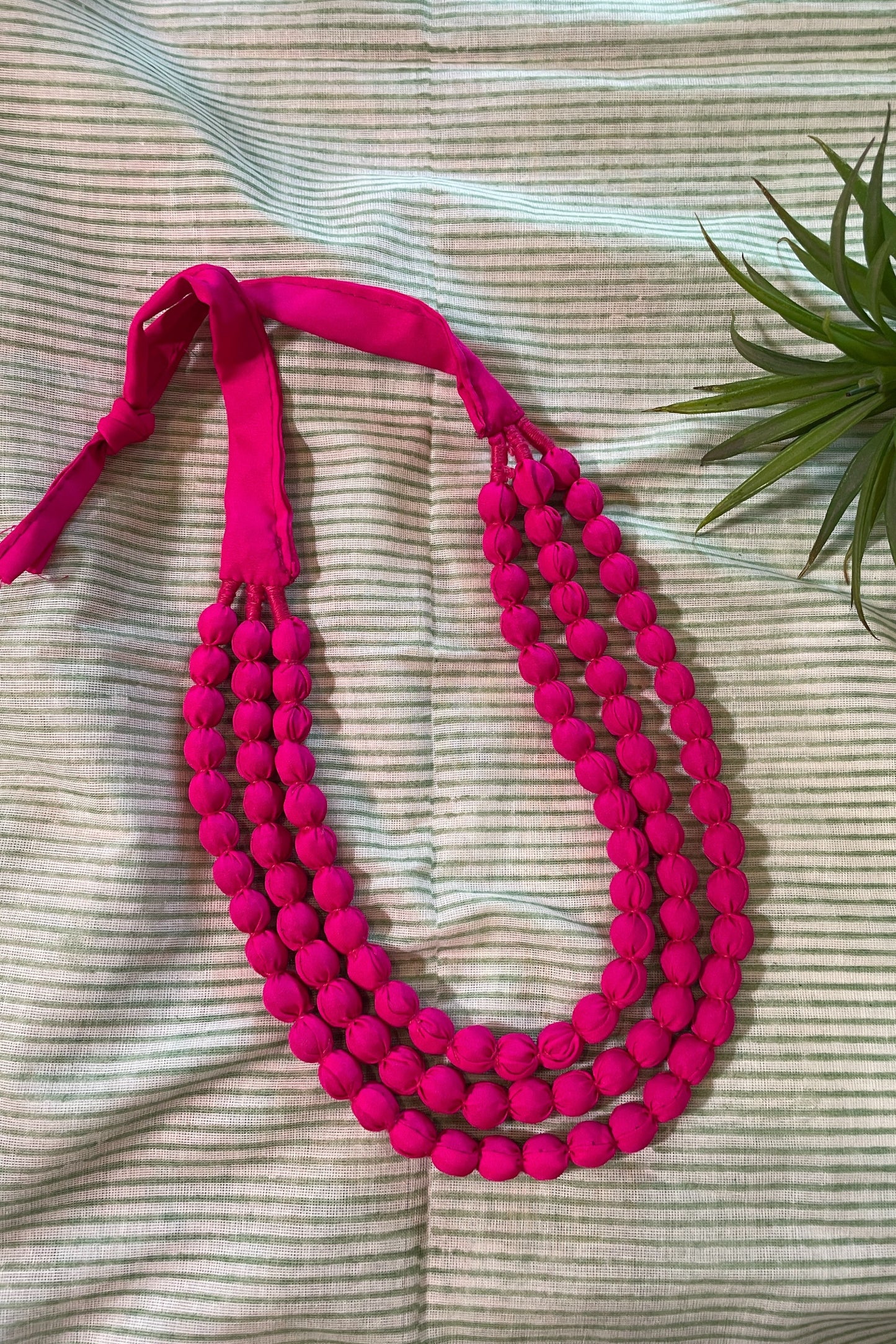 HOT PINK 3-LAYERED NECK-PIECE
