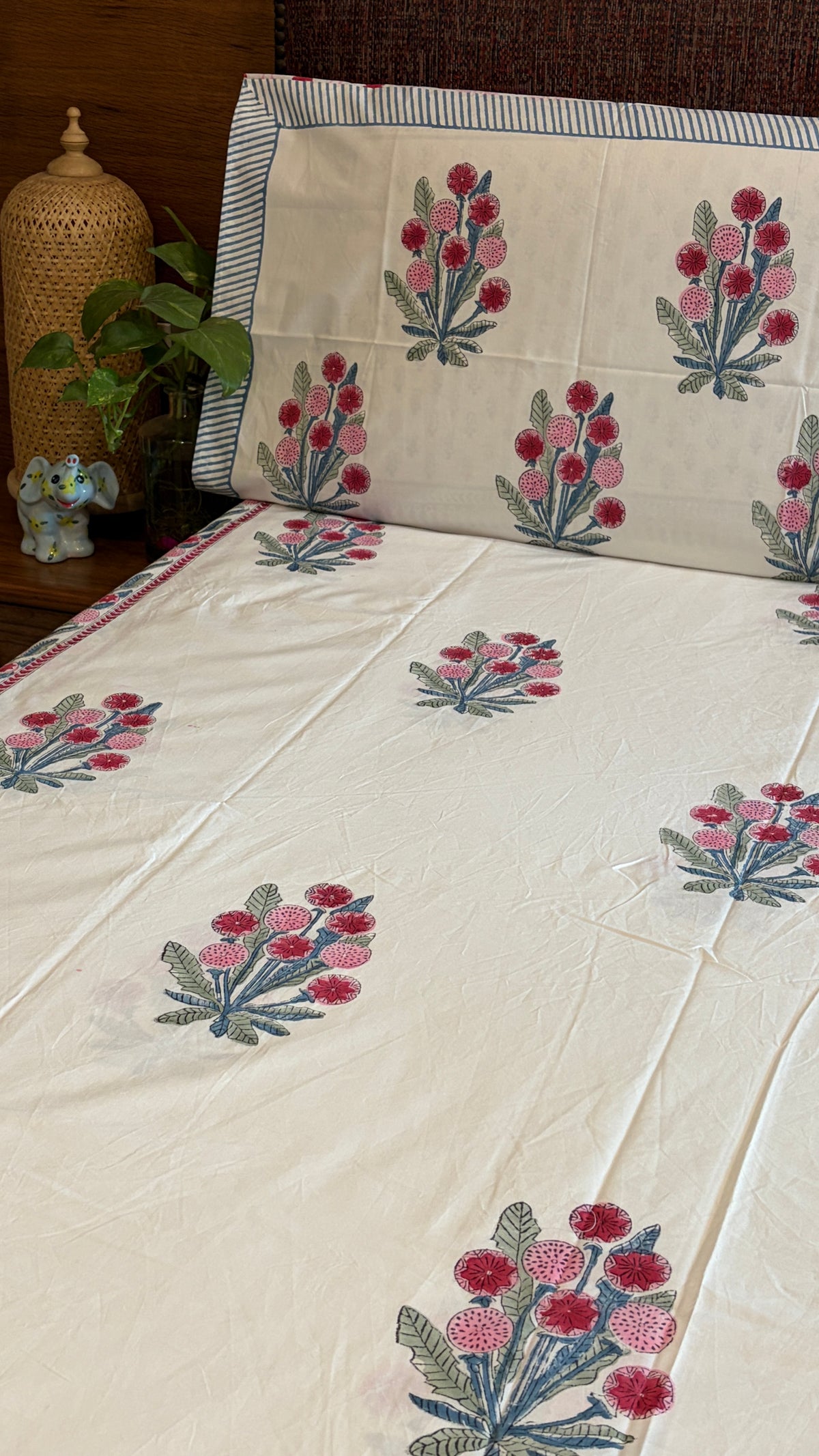Off-White with Crimson Bedsheet