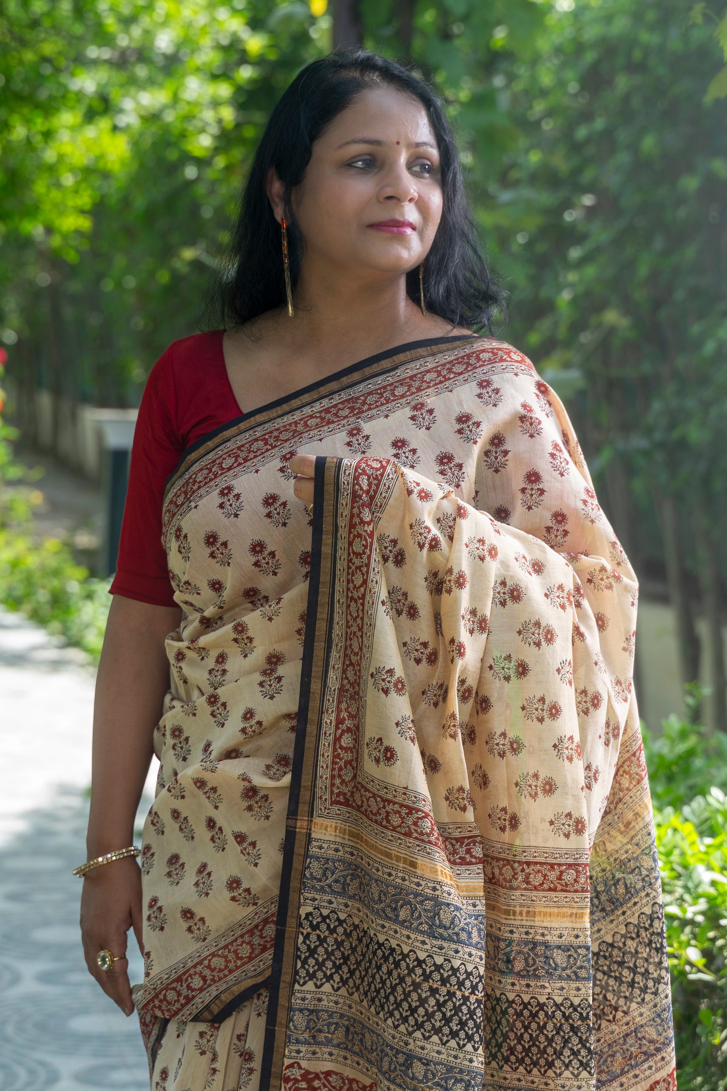 BEIGE-RED MOTIF BLOCK PRINT CHANDERI SARI