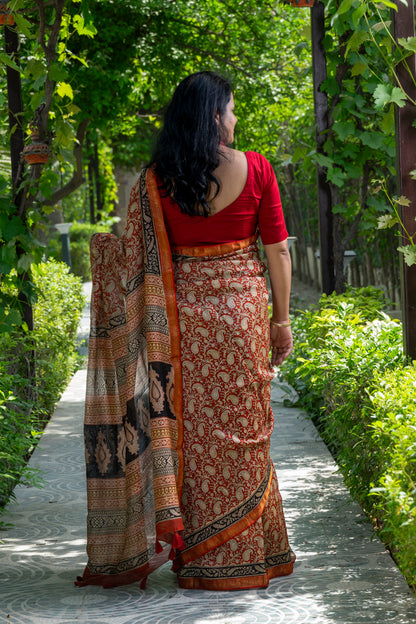 RED-WHITE PAISLEY BLOCK PRINT MAHESHWARI SILK COTTON SARI