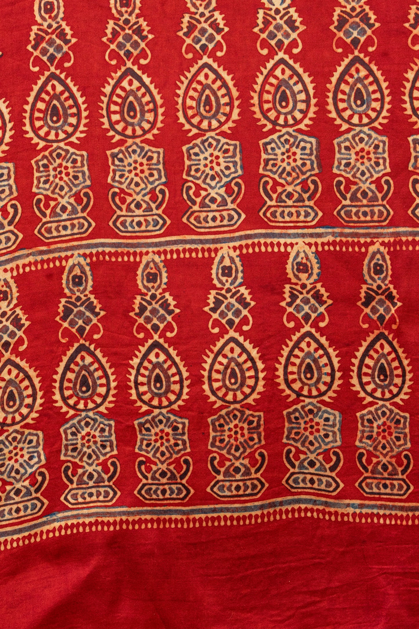 RED-BEIGE HAND PRINT MODAL SILK SUIT